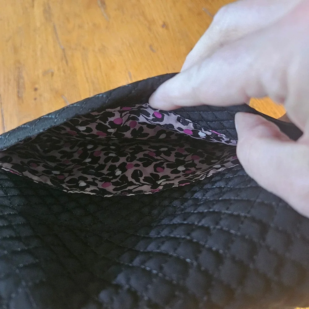 Vera‎ Bradley Carson Black Quilted Crossbody Bag Purse Floral Interior